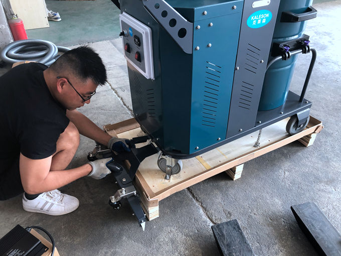 工廠用電瓶工業(yè)吸塵器