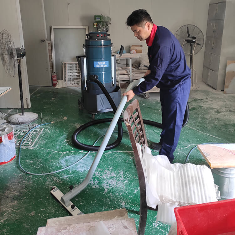 車間用吸塵器使用注意事項