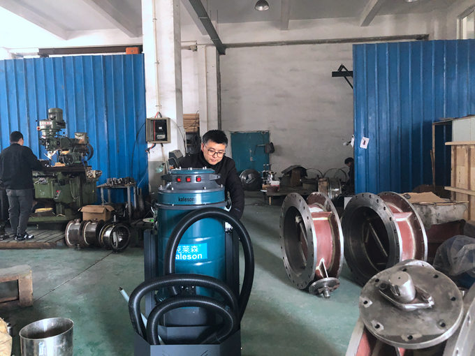 工業(yè)吸塵器的使用