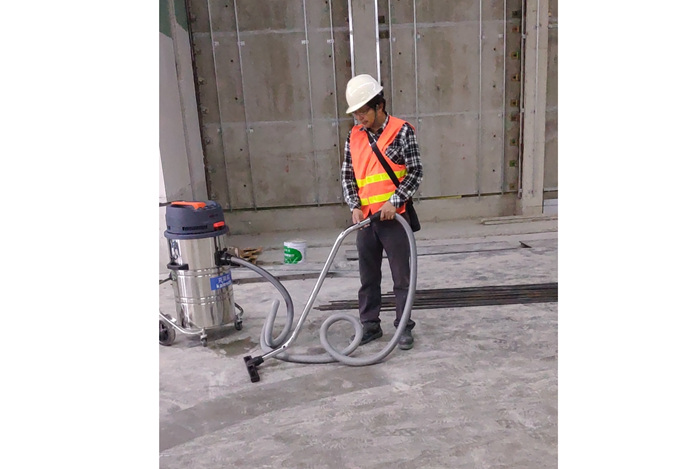 工業(yè)吸塵器與生活吸塵器的區(qū)別 工業(yè)吸塵器與生活吸塵器的區(qū)別