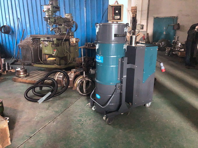 工業(yè)吸塵器使用時(shí)的注意事項(xiàng) 工業(yè)吸塵器使用時(shí)的注意事項(xiàng)