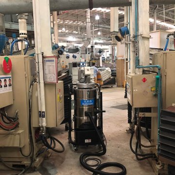 工業(yè)吸塵器在使用的過(guò)程中吸力很小怎么辦