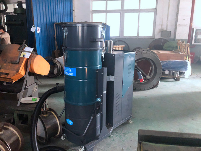 工業(yè)吸塵器使用注意事項(xiàng)有哪些